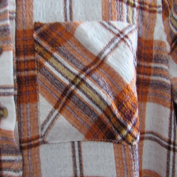 Catos Plaid Top - Picture 2 of 7